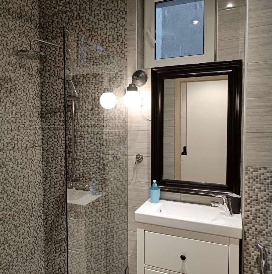 Newly Refurbished Apartment In The City Center Sofia Exterior photo